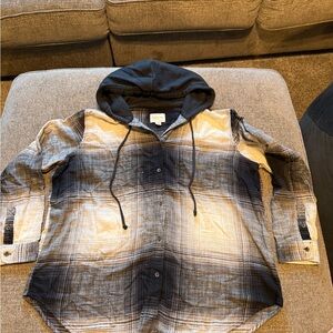 American Eagle Outfitters Plaid Hooded Flannel